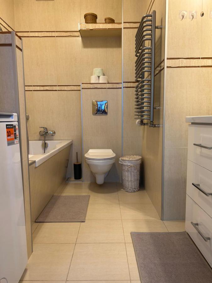 Apartmán Quiet Enclave Near The Airport Vratislav Exteriér fotografie