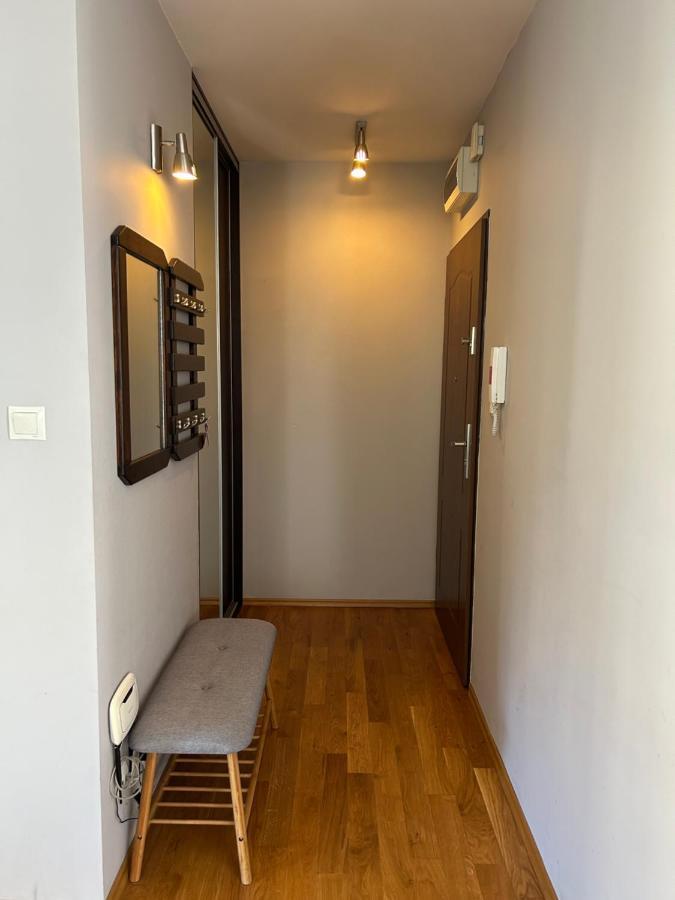 Apartmán Quiet Enclave Near The Airport Vratislav Exteriér fotografie